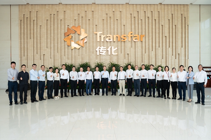 1697164543241439ju0q.jpg 合影.jpg