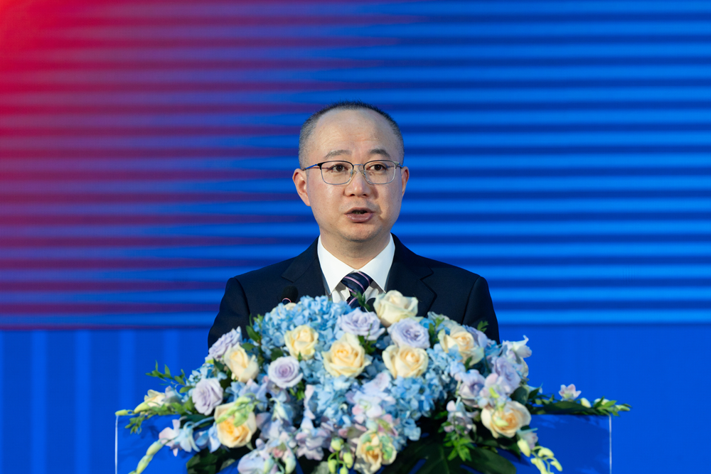 1749522963575353jL0E.jpg 胡一飞.jpg